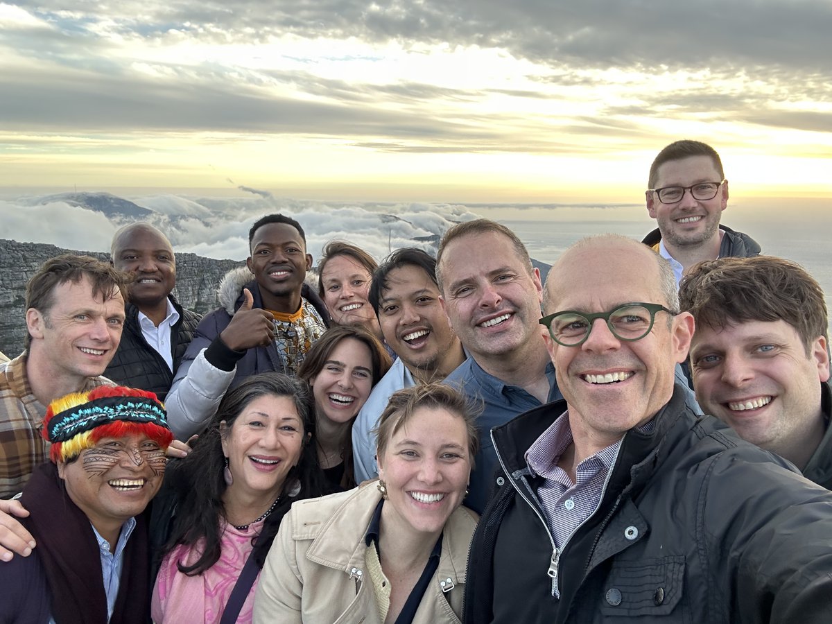 EarthshotPrize's tweet photo. Say hello to the future of climate innovation! This yearโs incredible Finalists are all together in Cape Town, ready for a week of optimism, creativity and innovation. https://t.co/clMvpLiJoI