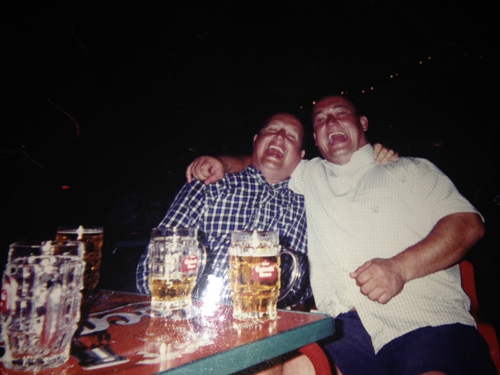 rbedfordisared's tweet photo. 9 Years today. I’ll be having a drink later thinking of him. Happy Happy Days! #Legend #ShipCalledDignity https://t.co/RdNO0lT2O1