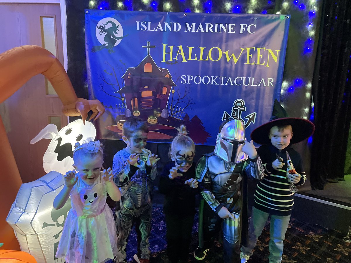 IslandMarineFC's tweet photo. Fantastic night at our Halloween Spooktacular. Great support throughout the age groups. Thanks to Kirsty and Adam for organising. Look out for our Xmas Party 🎅🎅 https://t.co/1WchNWYhcJ