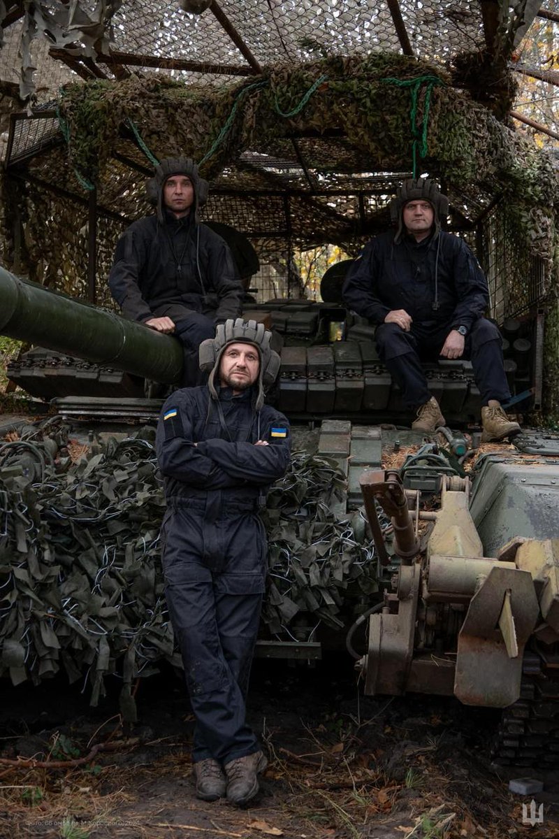 DefenceU's tweet photo. Ukrainian tankers: strength and indomitable spirit
🇺🇦💪

📷: 66th Mechanized Brigade https://t.co/cdg843Xqe6