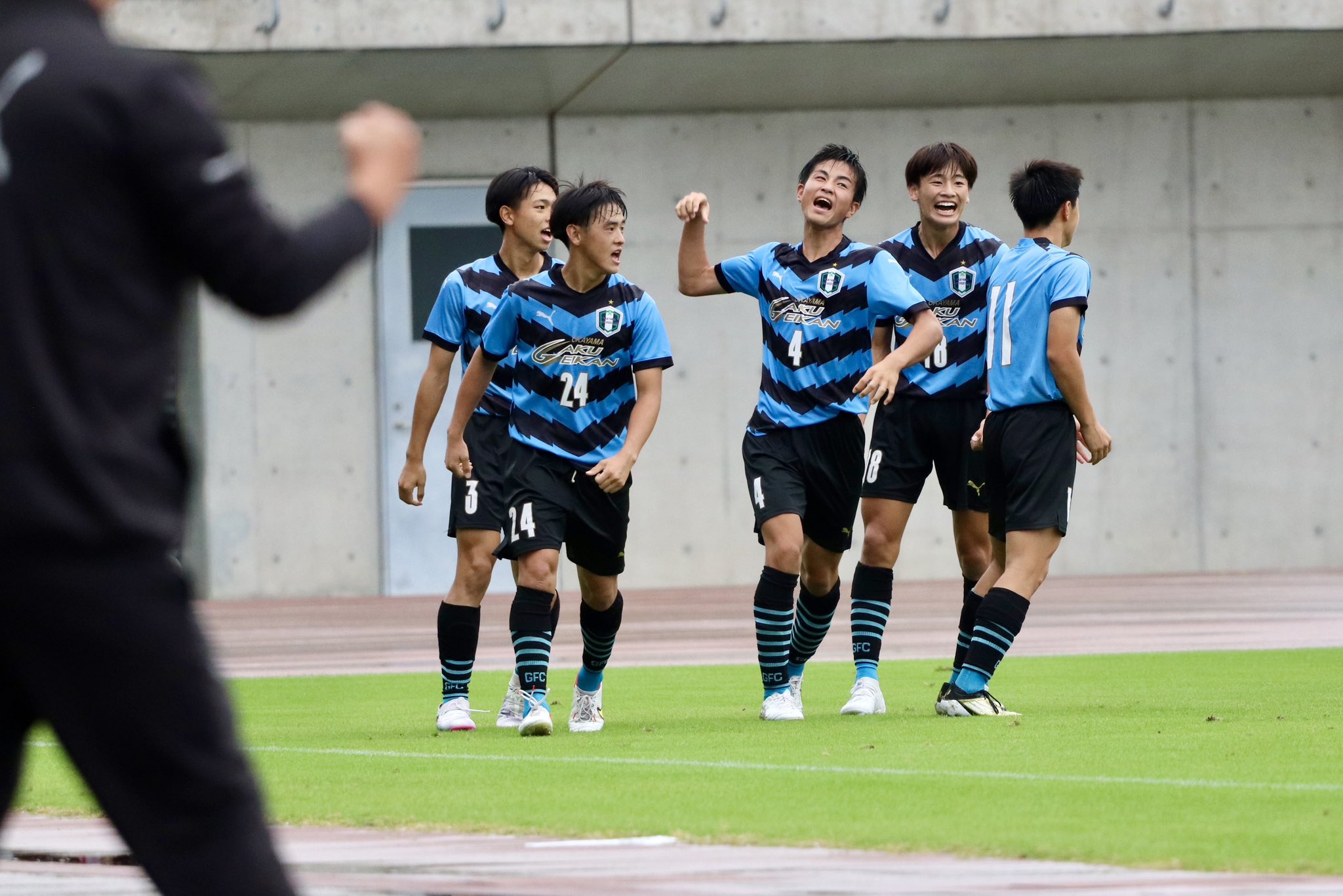 ピステ上下 岡山学芸館 優勝記念 サッカー ネイビー ピステ上下 岡山学芸館 優勝記念 サッカー ネイビー