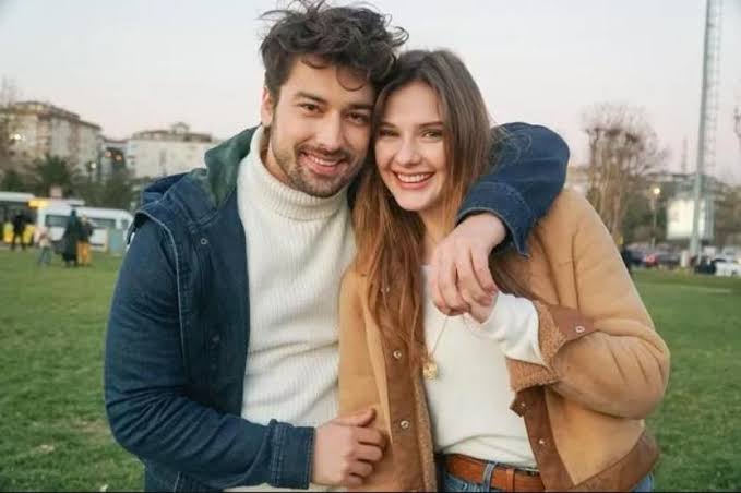 aybuke_im's tweet photo. bazı partnerlik fotoları var ASLAAA üstleri gelemez işte o partner fotoları
#AlinaBoz #AlpNavruz https://t.co/KzQFv9kl2T