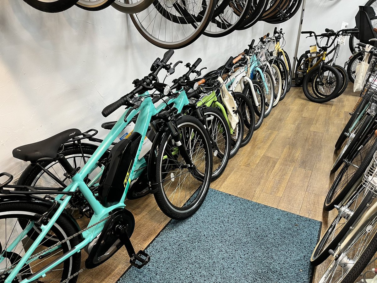 CP_TJline's tweet photo. #サイクルパートナー東武練馬店 
#三連休 初日の今日はお店の整理をしつつ営業しております！

#ジュニアサイクル のコーナーを見やすくしました！

#コーダーブルーム #アッソン や #マリンバイクス #ドンキージュニア 、#ライトウェイ #ジット 、#ヨツバサイクル #ヨツバゼロ など並んでます！！！ https://t.co/LZWz4RJa2C