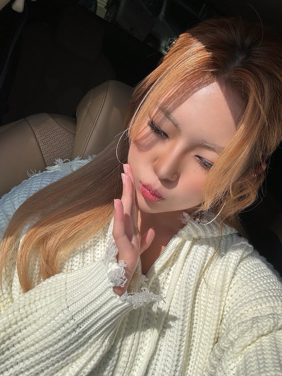 H1KEY_official's tweet photo. [😎🫶] Muah💋

#H1KEY #하이키 #ハイキー 
#YEL #옐 #イェル 
#GORUN https://t.co/mtfcArjDJf