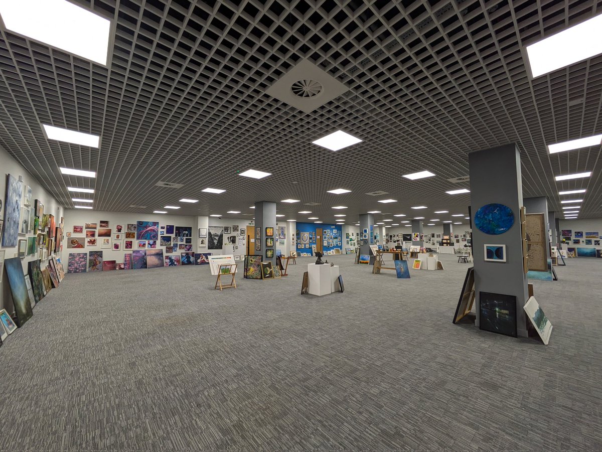 The gallery is closed today (2nd November) as I'll be hanging a new collection of wonderful original art... I'll be open again on Tuesday as normal, and you can discover even more fantastic affordable art 😻

#BobCatGallery 
#AffordableArtForAll 
#SupportLivingArtists