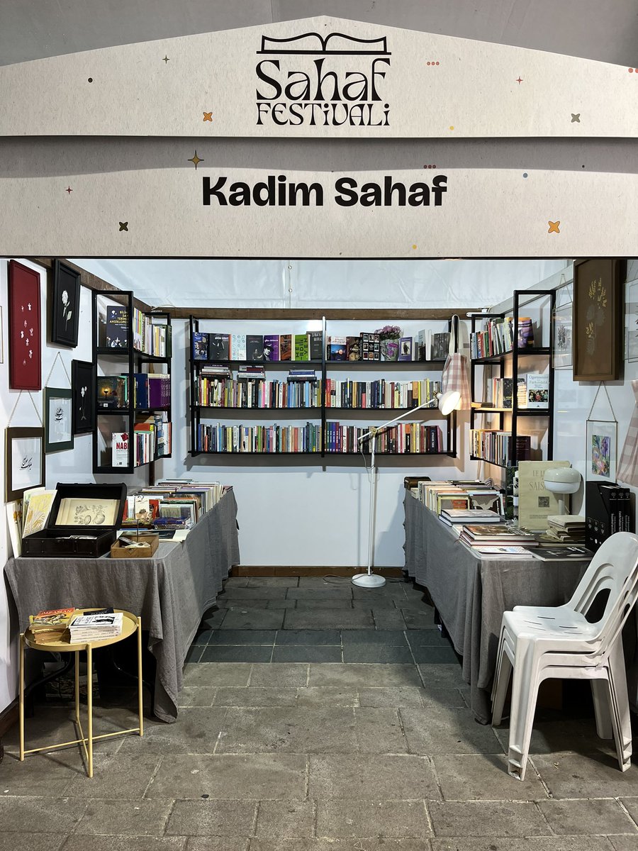 KadimSahhaf's tweet photo. Üsküdar Sahaf Festivali - 9. Gün

📍 Mimar Sinan Meydanı
🕙 Kapanış: 21.00

📚 Etkinlik 3 Kasım Pazar gününe kadar devam edecek. 

🔐 Bu tweeti görüp standımıza gelenlere %20 indirim parolası: MELLON https://t.co/7WE5qdDEau