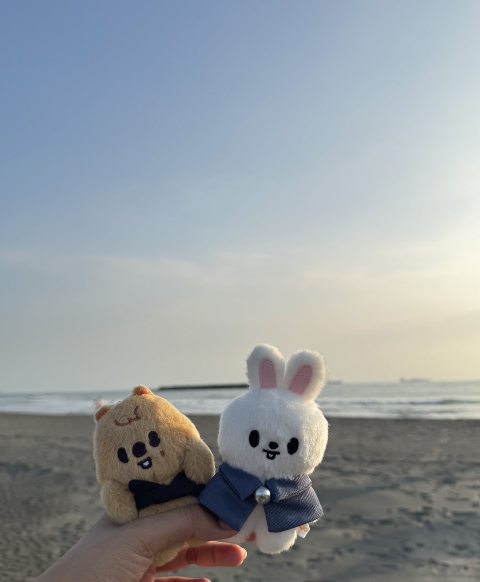 hanji_jjone's tweet photo. พามาหวีดสู้ที่สนามบิน #cijin #kaohsiung https://t.co/qc3VMTa0ay