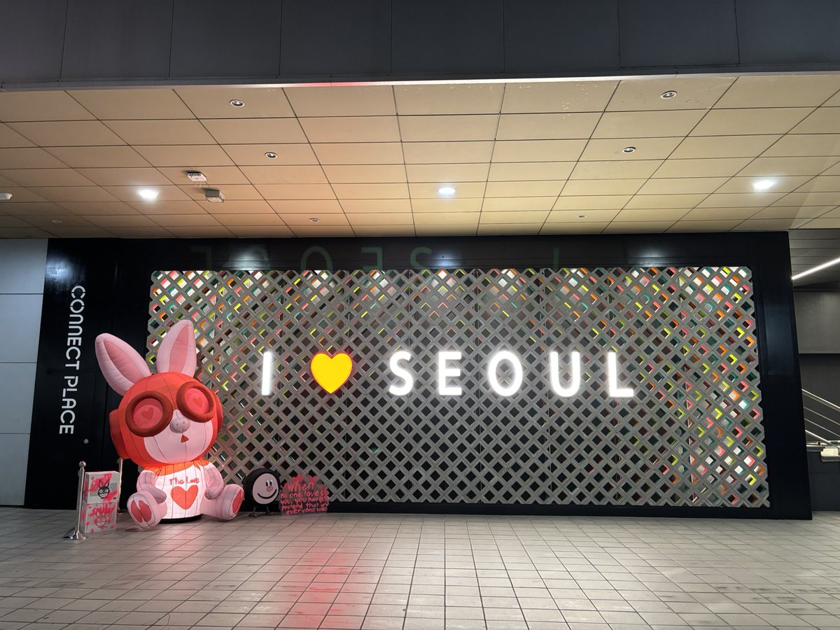 mapi_kr's tweet photo. 10月の韓国旅行もたのしかった！
直前弾丸決行でも行けるものだと知った https://t.co/cIFO3mn08z