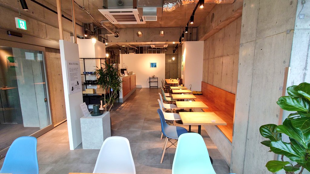 isihisa0407's tweet photo. 2024/11/2(土)
#下北沢 #下北沢ランチ #スイーツ
#抹茶 #カフェ

🤓シモキタ昼パト🤓
       新しいお店発見✌️
🎊2024/10/11グランドオープン🎊

❣️抹茶専門カフェ❣️
#CAPOON 抹茶製造所下北沢店
「抹茶プリン」550円
「挽きたて抹茶オレ」600円

営業11~19、休み無し

リンク
https://t.co/kTrxAj3Kb5 https://t.co/maIZdyRWsT