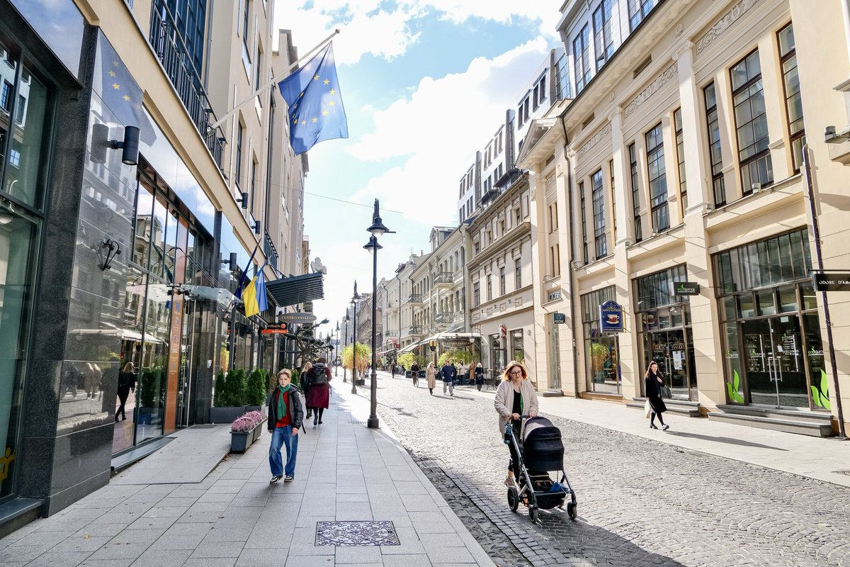 Melissa & Chris Bruntlett tweet media