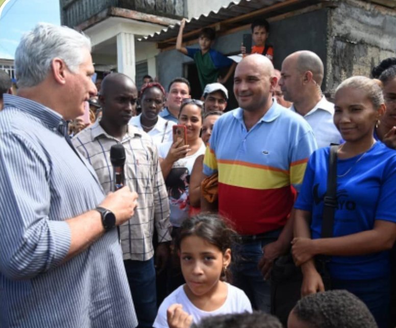 #Cuba a pesar de ser 1 país pequeño,  bloqueado y del 3er mundo, está dando solución al desastre del huracan Óscar en tiempo récord. Ojalá otros países q hay sufrido desastres similares,  tengan el apoyo d su Estado y gobierno. 
#CubaEsÚnica