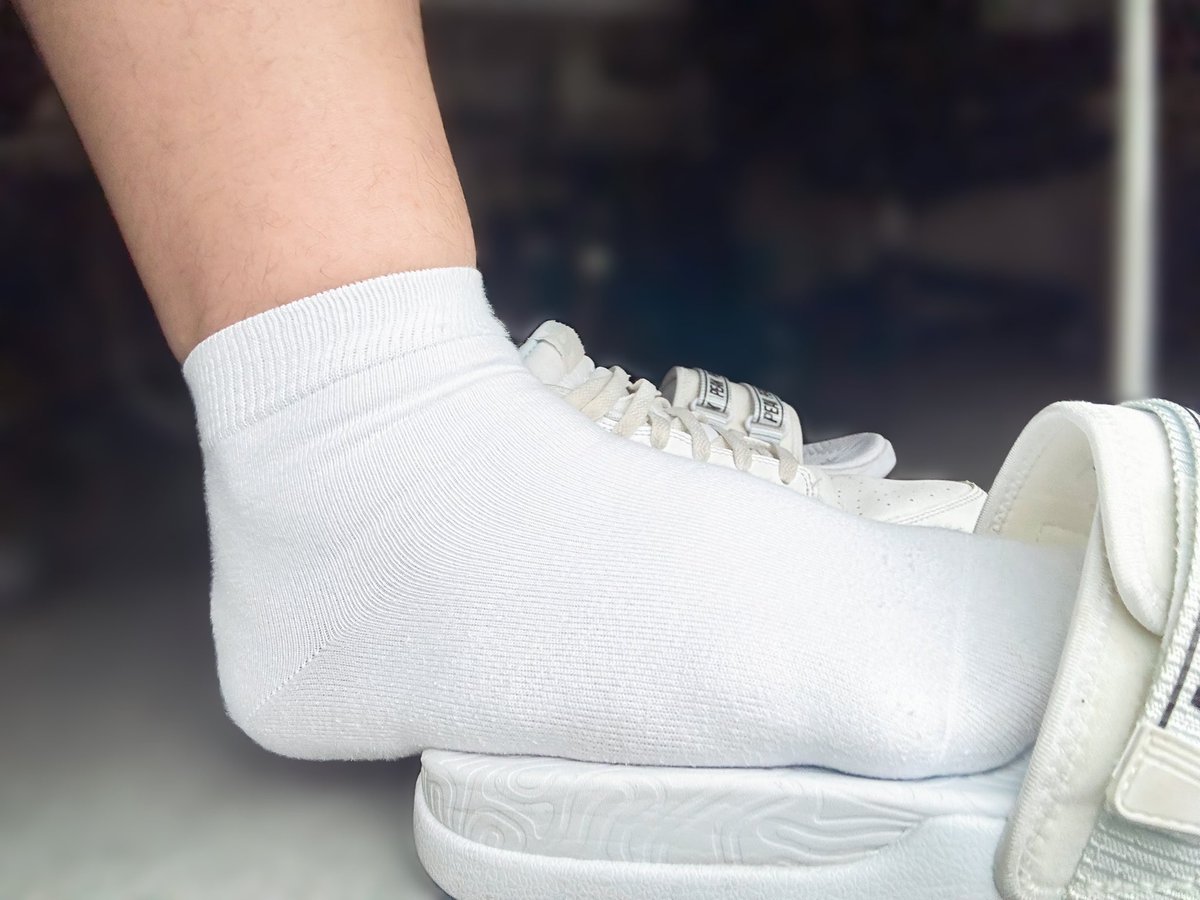 纯白捏
有懂的吗
#白袜 #粗腿 #熊