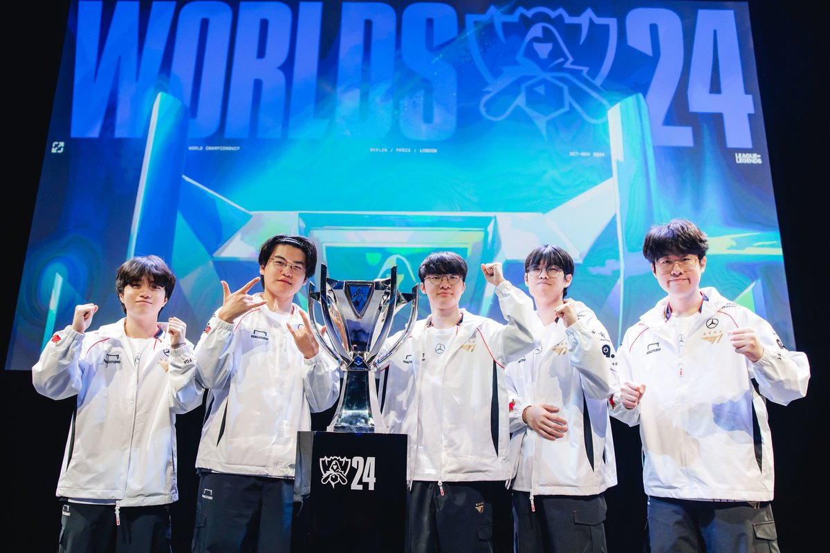 redbullgaming's tweet photo. "The fifth trophy is for you." https://t.co/aVtv5yEBwy