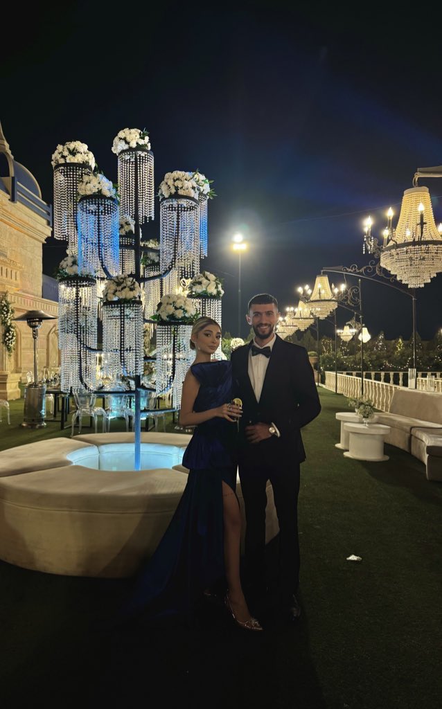 avidamahdavi's tweet photo. 👰🏻‍♀️🥂🤵🏻‍♂️ https://t.co/mxQjLl8Ray