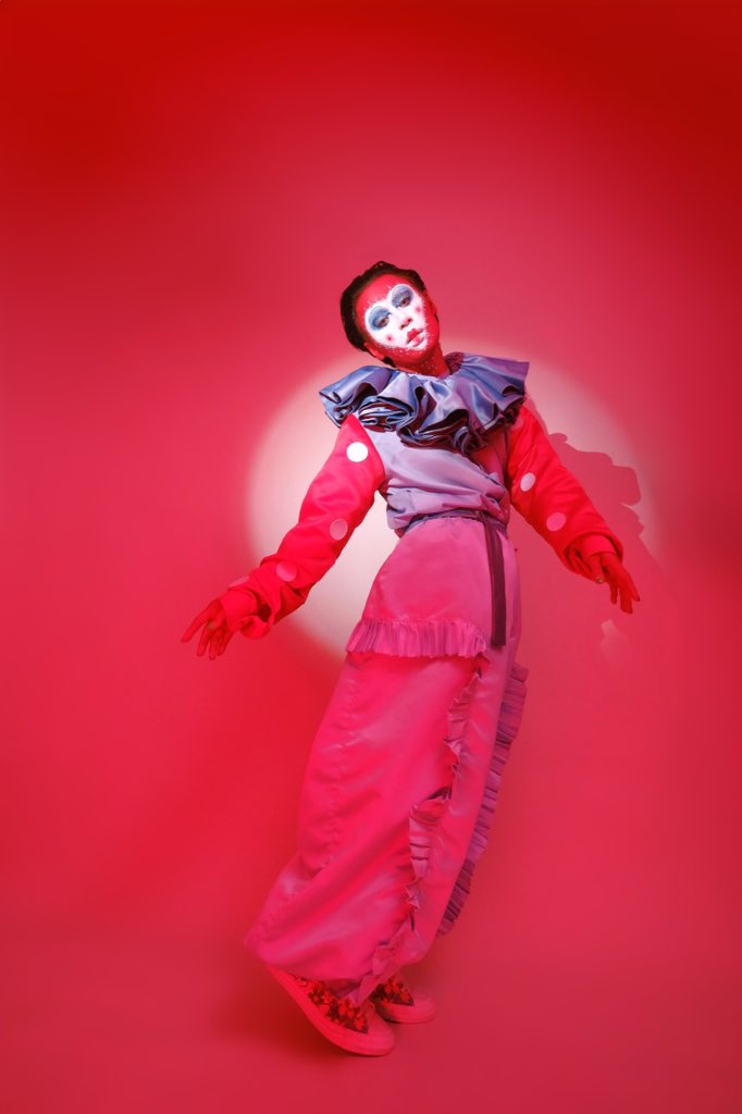 FifthSolomon's tweet photo. My Life is nothing but a Comedy. #QueerDo #Halloween2024 #HOElloween
Photograph: @iamjpyu
Make up: @alealejndro
Costume: @erciaaguila
Nails: @ishbenavidez https://t.co/BXyrG2yvkc