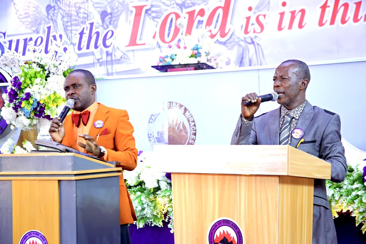 mfmprayercity's tweet photo. Opening Prayer:
Pst. Emmanuel Oladimeji
1. Holy Ghost, today renew my strength in the name of Jesus.
2. Holy Ghost, today renew the strength of my brother/sister in the name of Jesus.
#welcometonovember
#mfmprayercity #mfm
#pmch https://t.co/yBHkp7CNPI