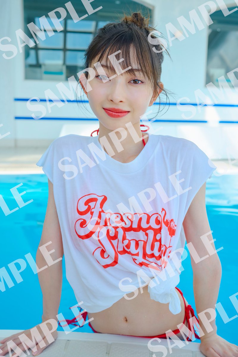 辻野かなみ 1st写真集 『Kanami Tsujino』 購入者特典オリジナル生写真