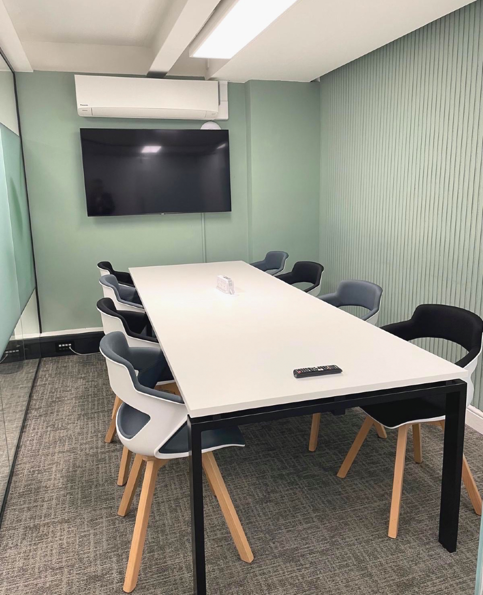 hubflowspace's tweet image. When privacy matters, our meeting rooms deliver. ✅

Impress your clients in an exclusive, managed office setting, right in the heart of London city!📍

#Hubflow #ManagedOffices #MeetingRooms #LondonOffices