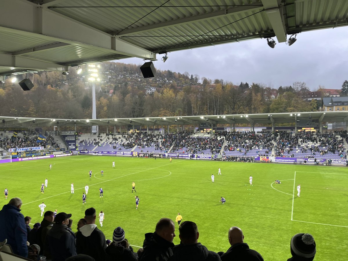 2XMikros's tweet photo. Nach einer schwachen zweiten Halbzeit holt Aue ein 1:1 gegen Saarbrücken. #auefcs https://t.co/g3lVeP78yu
