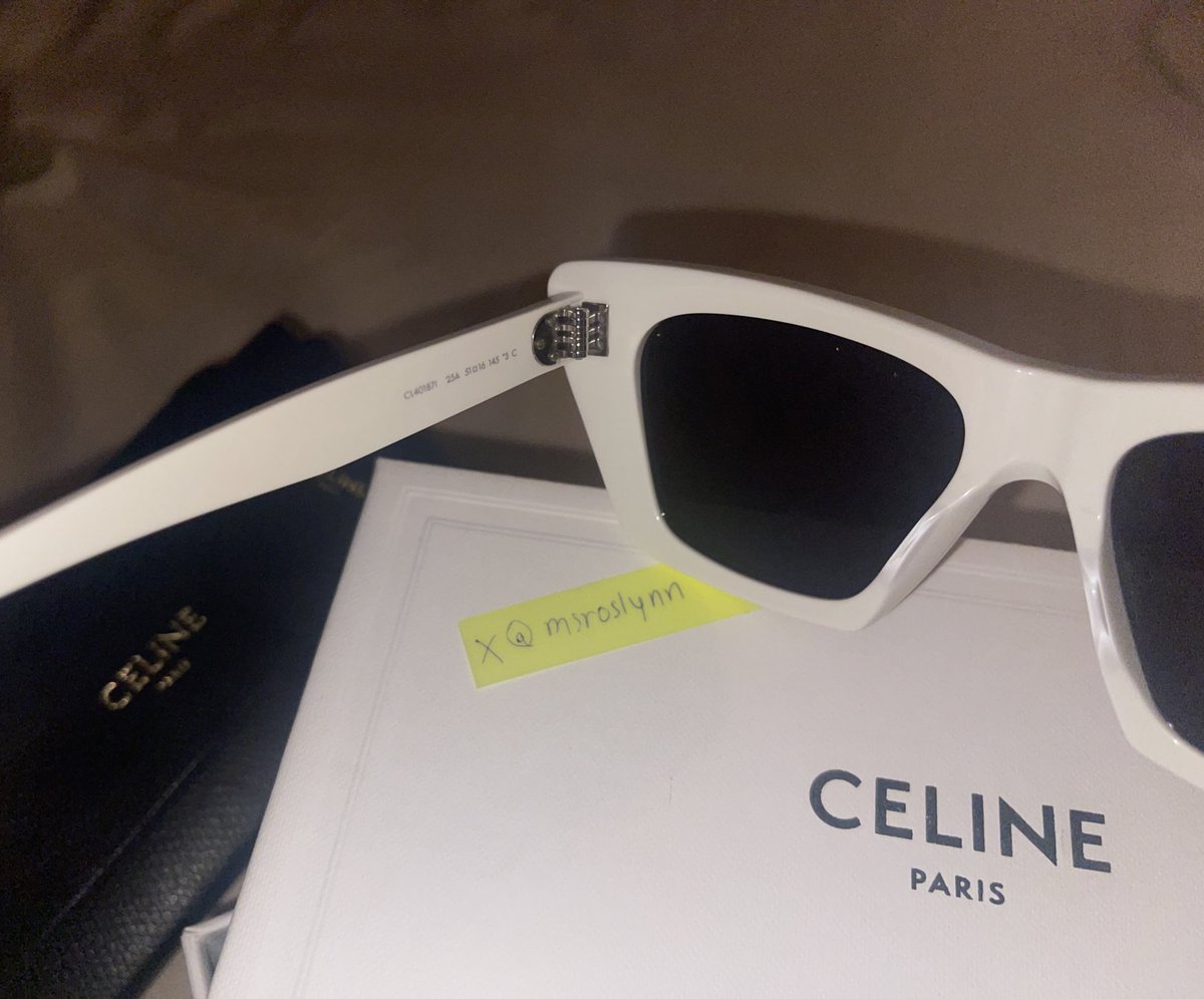 msroslynn's tweet photo. ส่งต่อ Celine CL401871 Size 51-16-145 mm
อุปกรณ์มีตามภาพค่ะ แท้ 100% สภาพ 97% ไม่มีตำหนิ ขาย 6500.- 💘
(ขายเพราะซื้อมาผิดไซส์แล้วเก็บค่ะ) 
สนใจลดได้เยอะค่ะ ☺️
#ส่งต่อ #ส่งต่อแว่น #ส่งต่อเสื้อผ้า #celinethailand #แบรนด์เนมมือสอง #ส่งต่อแบรนด์เนม #แว่นตากันแดด #ส่งต่อแว่นตา https://t.co/h43bwe5ine