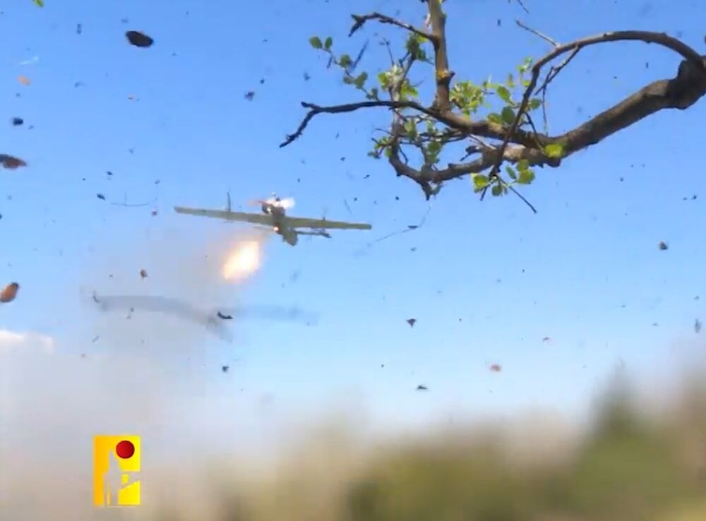 TMPnewsAgency's tweet photo. 🇮🇱/ 🇱🇧#BREAKING An Israeli helicopter is trying to catch up with the drone, which has now reached #Binyamina
#Israel #Lebanon #Hezbollah https://t.co/byT99LBYJy