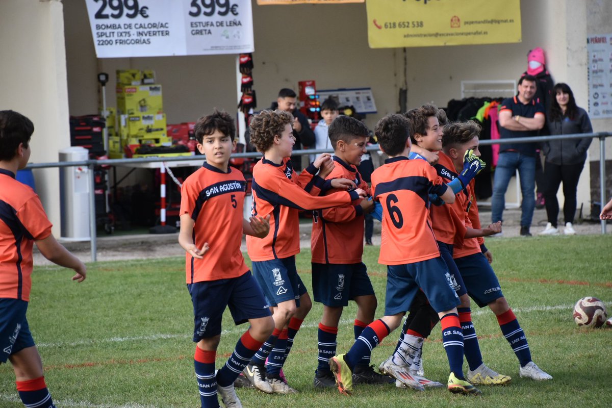 copacyl's tweet photo. 🏆⚽️ Primeros dos partidos de Fase Previa Eliminatoria y los dos...¡a penaltis!

@CD_San_Agustin * 2 - 2 @dios_cd
@lagimnastica 1 - 1 @UDElEspiSanra *

@CD_San_Agustin y @UDElEspiSanra se clasifican para 1/4 de Final.

#CopaCyL #Peñafiel https://t.co/PbneGutRLw
