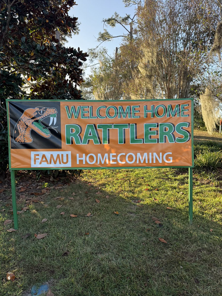 Team Simon had a ton of fun at the Florida A&amp;M University Homecoming parade this morning! Go Rattlers!