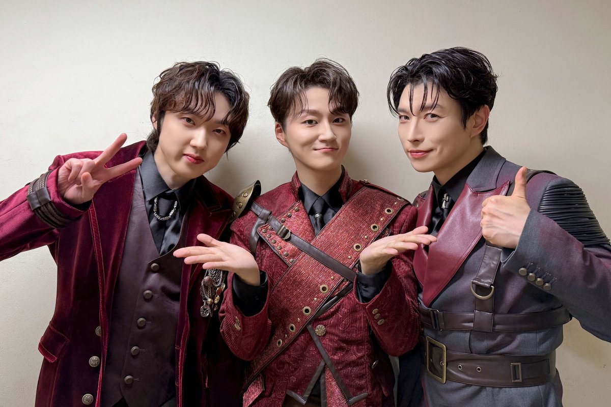 official_fore's tweet photo. [📸]

241102 THE ILLUSIONIST
첫째날 공연 종료!

자 이제 환영에서 깰 시간이야⏱️

#포레스텔라 #Forestella
#THE_ILLUSIONIST https://t.co/EhniUW71sc