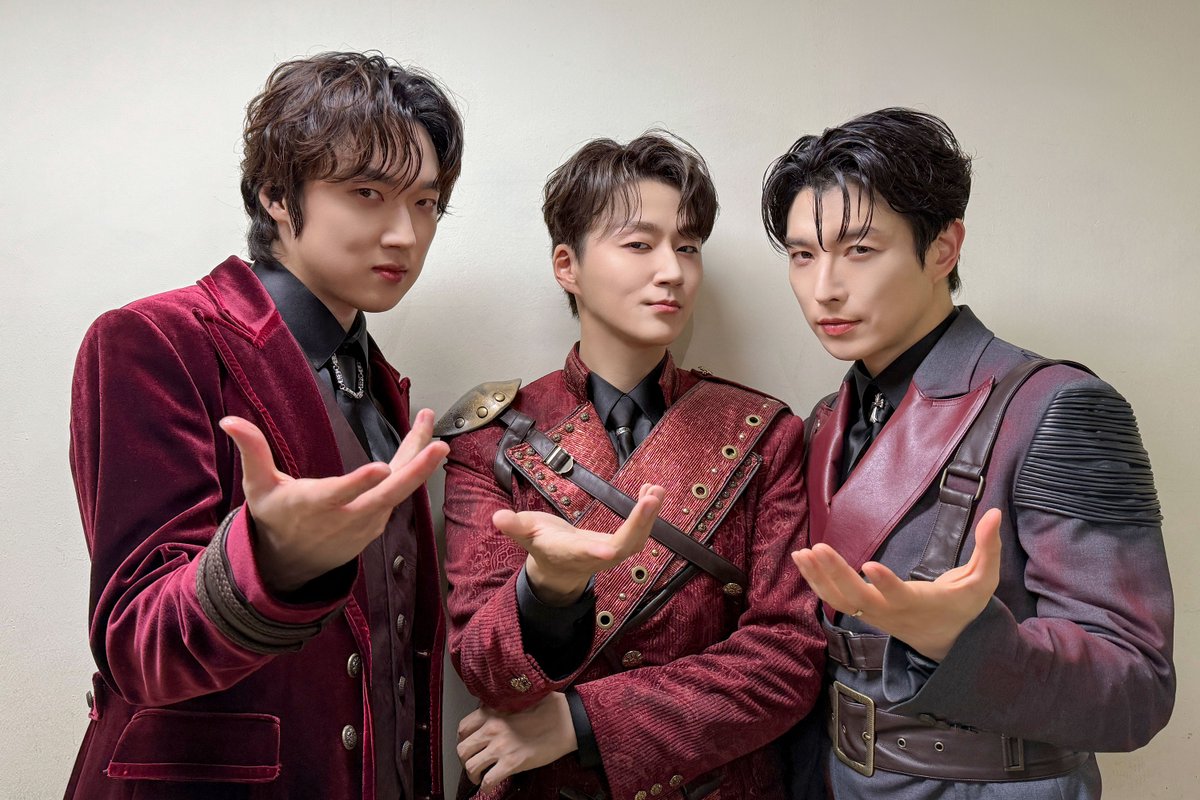 official_fore's tweet photo. [📸]

241102 THE ILLUSIONIST
첫째날 공연 종료!

자 이제 환영에서 깰 시간이야⏱️

#포레스텔라 #Forestella
#THE_ILLUSIONIST https://t.co/EhniUW71sc
