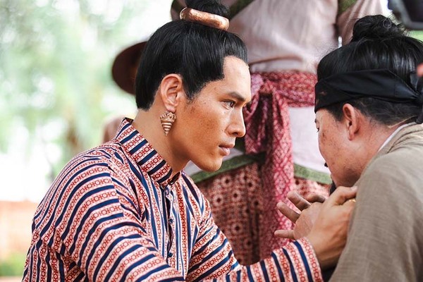 cake_journey's tweet photo. 17. พูดง่าย ๆ คือ ขุนพิเรนทรเทพ ต่อมาได้เป็น ...

- เป็นเจ้าผู้ครองเมืองพิษณุโลก
- เป็นกษัตริย์แห่งกรุงศรีอยุธยาคนที่ 17 
- เป็นกษัตริย์กรุงศรี ซึ่งเป็น "คนแรก" ที่มาจากราชวงศ์สุโขทัย  
- เป็นพ่อของ "พระนเรศวรมหาราช"

จบแค่นี้ก่อน... https://t.co/gdUq9yH7qE