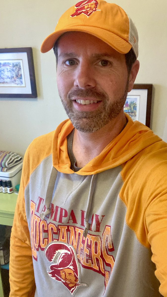 TheVizardOfAhs's tweet photo. That’s what I’m talkin’ bout! #buclife #creamsicle https://t.co/JYX1WDZV3i