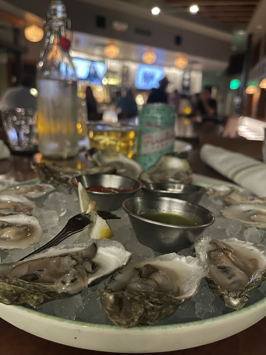 Eat an oyster 🦪 or a dozen. Wash it down with a #paradisepark from <a href="/UrbanSouthBeer/">Urban South Brewery</a>, the official brewery of the Louisiana Oyster Trail in <a href="/JeffersonLAFun/">VisitJeffersonParish</a>! Taste of the Trail is from November 3-9. Download the #visitjeffersonparish app to check into participating restaurants