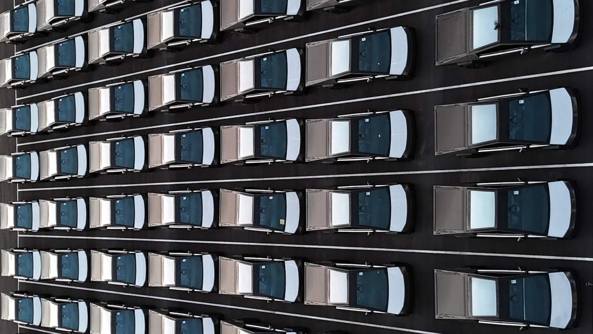 Tesla Only Has 10 Days of Cybertruck Order Backlog Before Being Forced to Halt the Production Line <a href="/Tesla/">Tesla</a> <a href="/elonmusk/">Elon Musk</a> #Tesla
-
torquenews.com/11826/tesla-on…
-