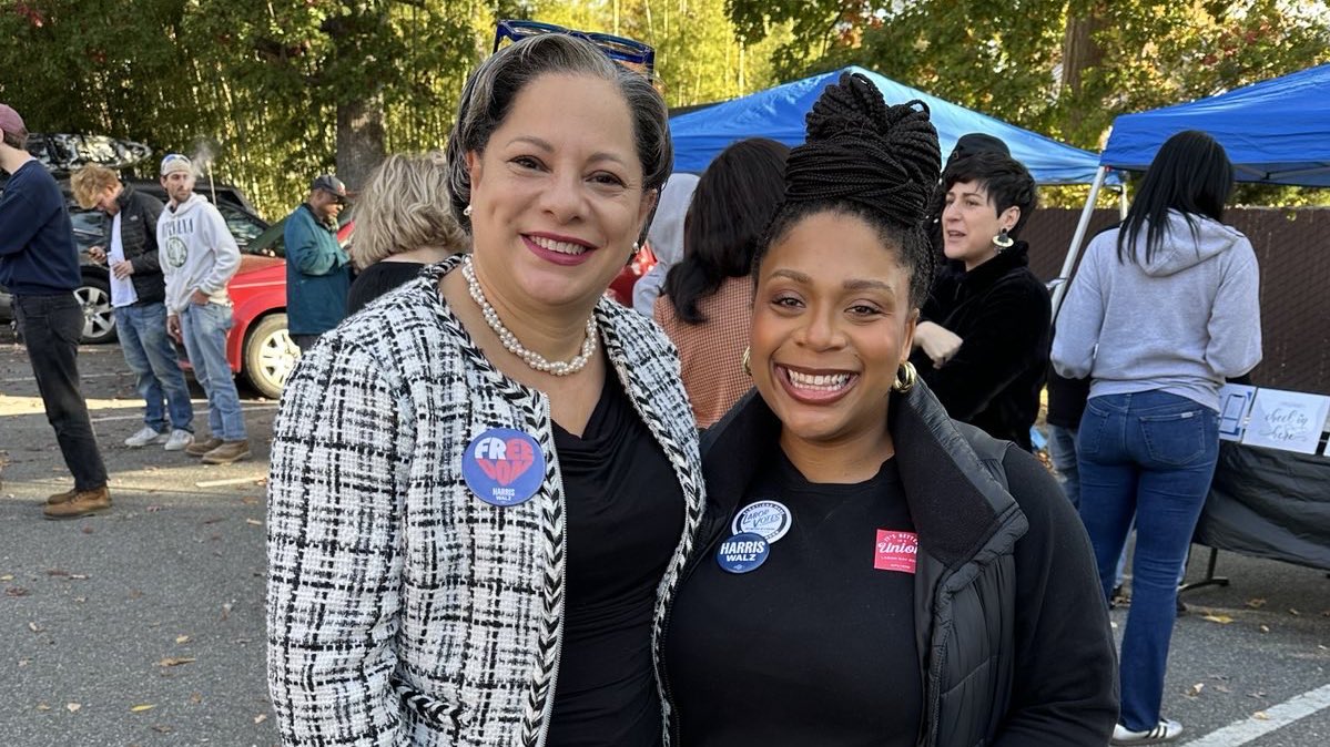 JennMcClellanVA's tweet photo. It’s #GOTV Saturday! Kicked off the day at the @Virginia_AFLCIO Labor Walk with @LeslieMehtaVA and @destinyforva. #NewWayForward
#NotGoingBack
#TeamHarrisWalz
#GOTVWeekend https://t.co/YK1s8hmhtu