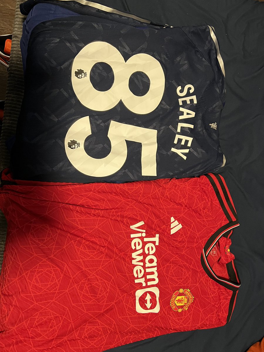 GreatSSPARTA's tweet image. The white kit on the way. We move. #sheunderstoodtheassignment #Birthdaytings