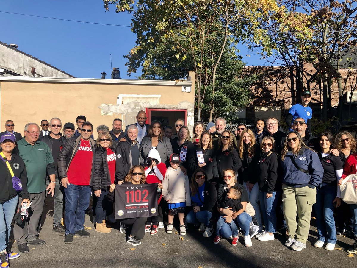 TishJames's tweet photo. Labor’s got us fired up in Freeport for @LauraAGillen and @sielaforsenate and to take back the House! 

Thanks to everyone who is out knocking on doors today in Nassau County! https://t.co/fmbZvRwbbh