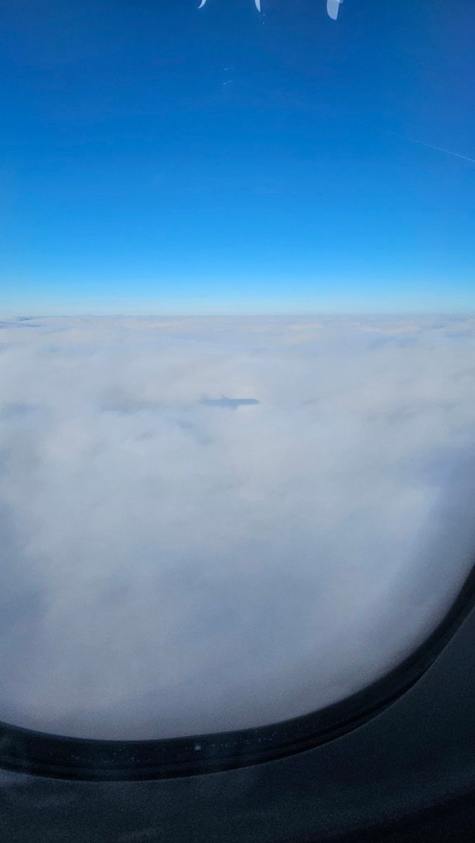 Followed by the own shadow...
Now waiting in ZRH