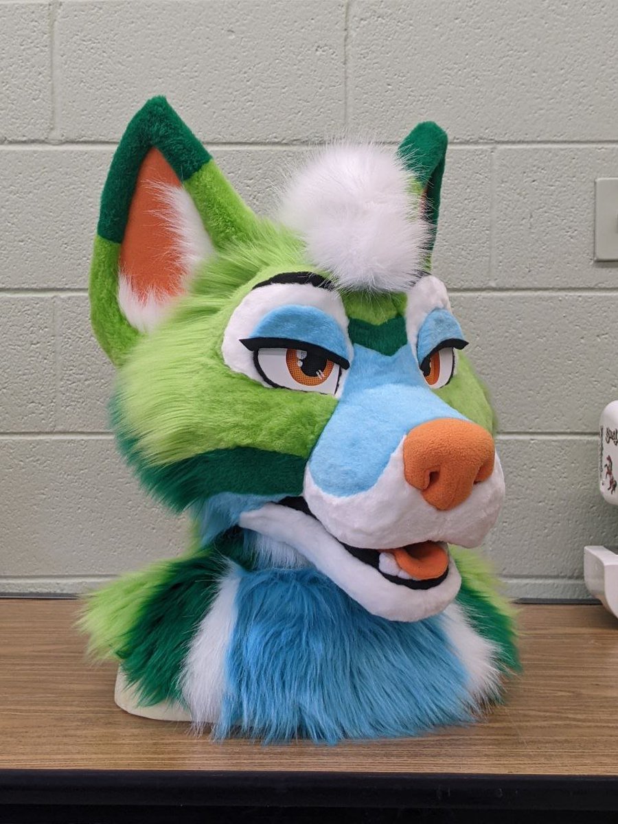 Antler_Works's tweet image. It's that time of week where I post about these two again💚
U.G.O. mini partial- 2,250 usd
Maple Coyote mini partial- 3,500 usd

shares are massively appreciated!! 
can ship for mff too!
#fursuit #fursuitforsale #furry