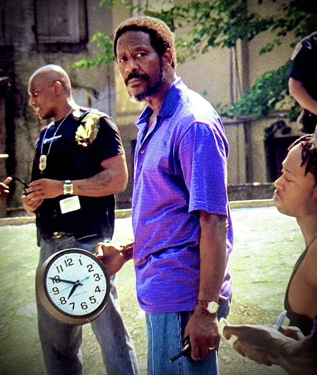 Ziggys_Duck's tweet image. Lester reminds you to set your clocks back tonight. #FallBack