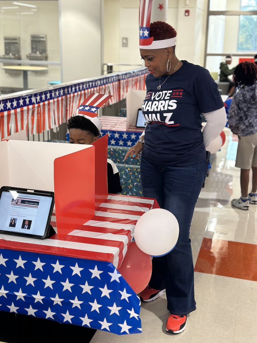 ms_a_murray's tweet photo. Our @APSTAGAcademy scholars immersed themselves in a full voting experience and mock election! This is experience is definitely one for the books! Great job @TAG_STEMyes &amp; Ms. Daniel!! 🇺🇸 https://t.co/wggmqaIris
