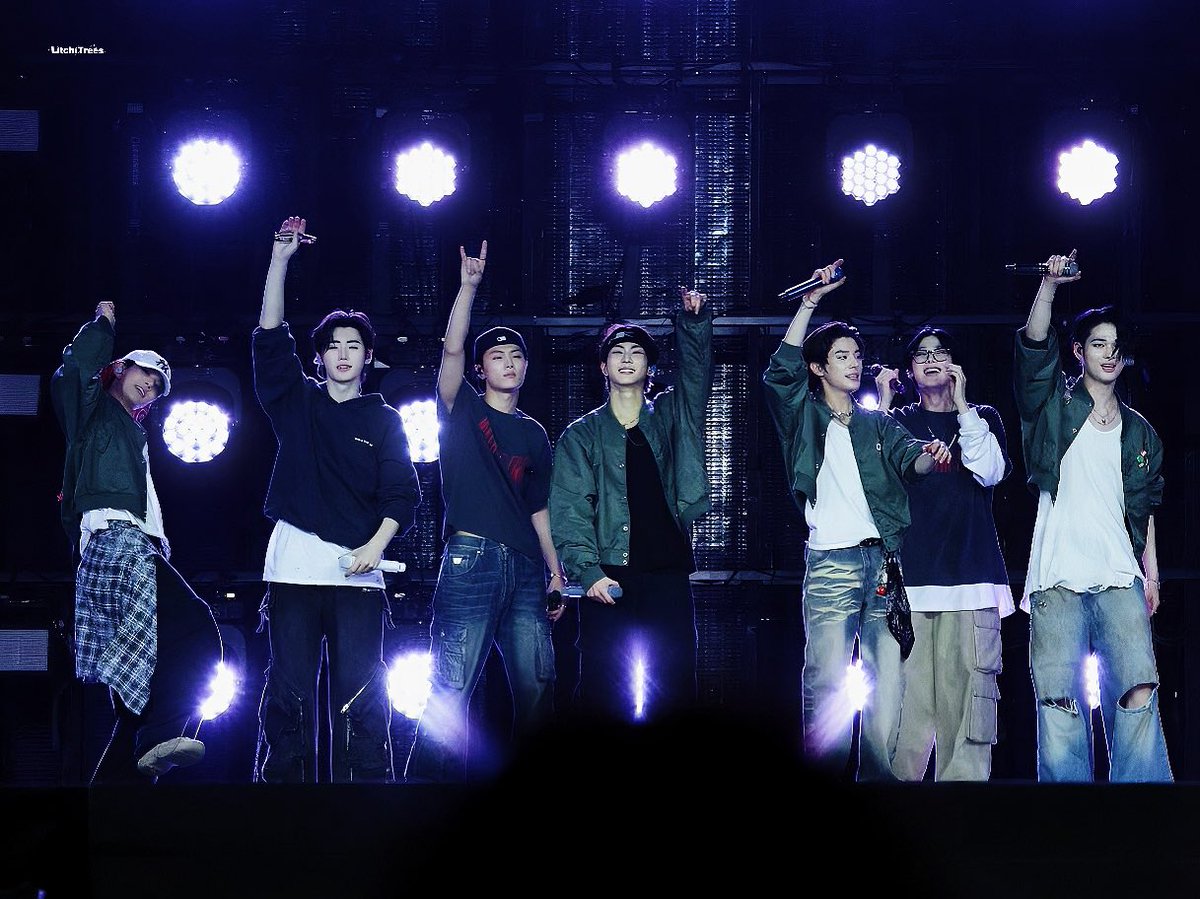 litchi_Trees's tweet photo. 241006 GOYANG
we are

#ENHYPEN #JUNGWON #SUNOO #HEESEUNG #JAKE #SUNGHOON
#NIKI #JAY 
 #엔하이픈 https://t.co/T2vd9oXv5j