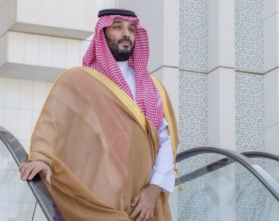 HRHMBNSALMAAN's tweet photo. قائد نهضة ، عرّاب تنمية  ، بفضله يعيش  السعوديين أفضل عصورهم  🇸🇦. https://t.co/DyL99G66kx