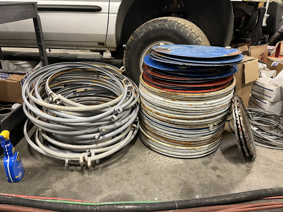wncheatfairy's tweet photo. More clean. Getting ready to move out. Nowhere to go. Heat barrels are ending probably. Unless you help me?
#helene2024
#wncstrong
#avlstrong https://t.co/6F101oSCEP