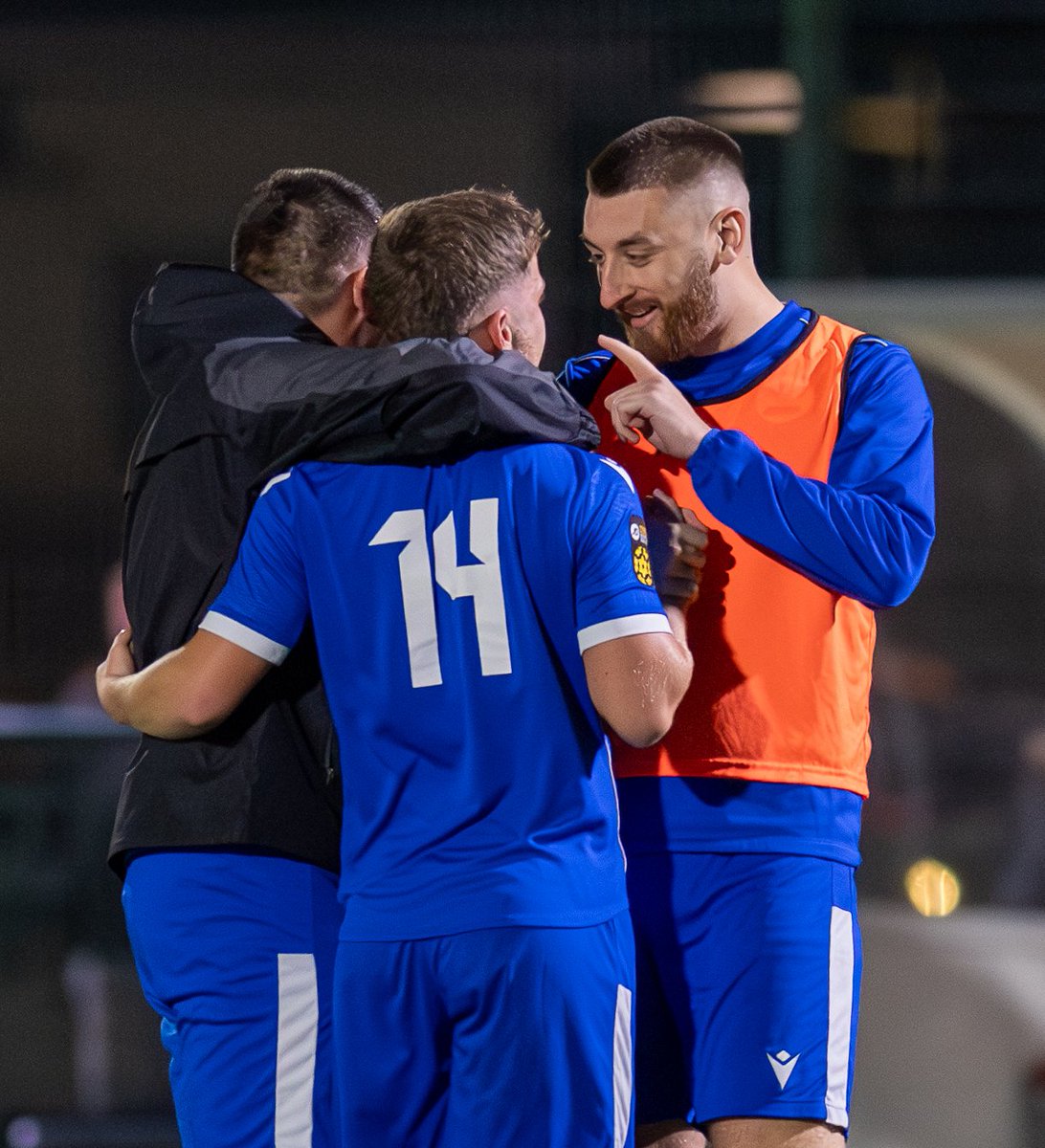 Morning Bluebirds, plenty of smiles last night 😁 #JDCymruSouth

📸<a href="/hillr02/">Rob Hill</a>