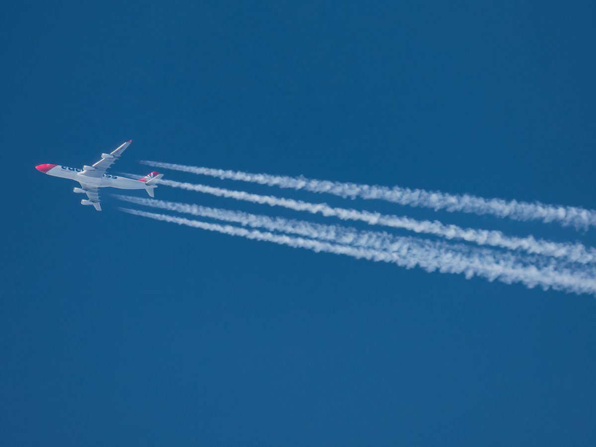 DLNetherlands's tweet photo. EDW5L
Edelweiss Air
Airbus A340-313X
๐จ๐ญHB-JMD | #4B18FF
Tampa -> Zurich ๐บ๐ธ๐จ๐ญ
Leaving some serieus contrails behind ๐
#NLspot #EDW5L #Edelweiss #A340 #P950 #Nikon #avgeek #aviation #planespotting https://t.co/8tlAFXFhAs