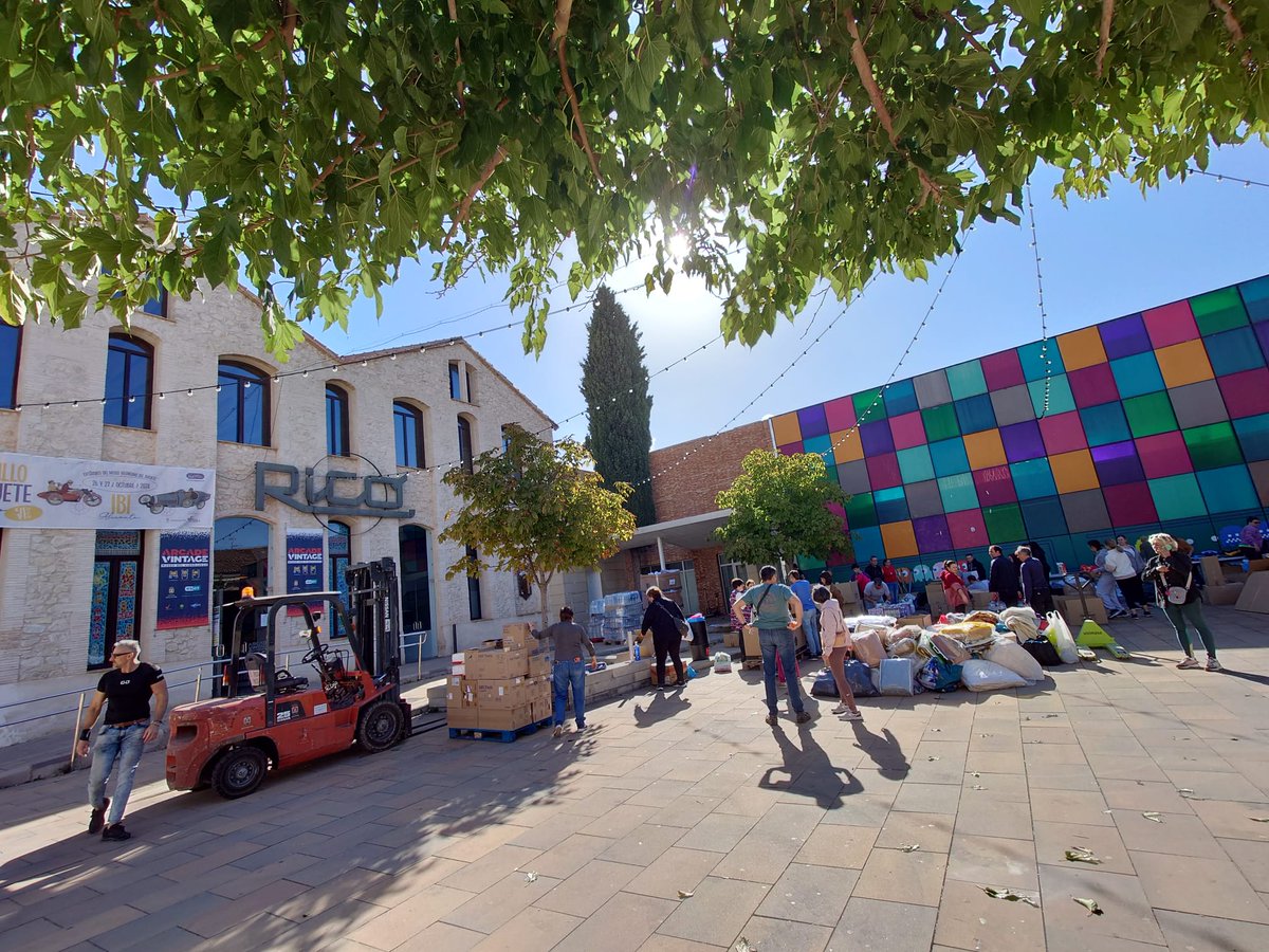 Museo Arcade Vintage (@arcade_vintage) on Twitter photo Si tenéis pensado venir al museo hoy sábado o mañana domingo, puedes ayudar a las victimas de la DANA
Desde <a href="/ayuntamientoibi/">Ayuntamiento de Ibi</a> han realizado está iniciativa a la cual damos eco en nuestras redes.
Centralizamos la recogida en un ÚNICO LUGAR el edificio junto al museo:
Continúa👇 Si tenéis pensado venir al museo hoy sábado o mañana domingo, puedes ayudar a las victimas de la DANA
Desde <a href="/ayuntamientoibi/">Ayuntamiento de Ibi</a> han realizado está iniciativa a la cual damos eco en nuestras redes.
Centralizamos la recogida en un ÚNICO LUGAR el edificio junto al museo:
Continúa👇
