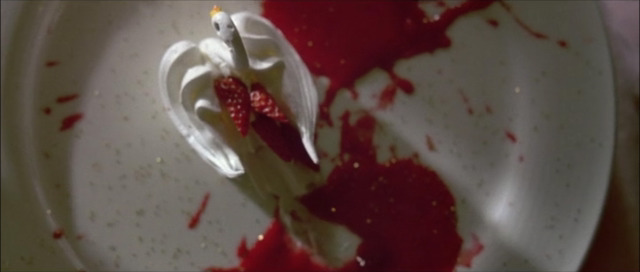 TheCinesthetic's tweet photo. American Psycho (2000) dir. Mary Harron https://t.co/qmIyg5QRpg