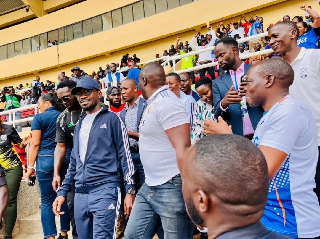 KampalaJournal's tweet image. Just In: President of Uganda H.E Kyagulanyi Ssentamu Robert aka Bobi Wine is at Namboole stadium for the #MasazaCup2024 finals.
#KlaUpdates