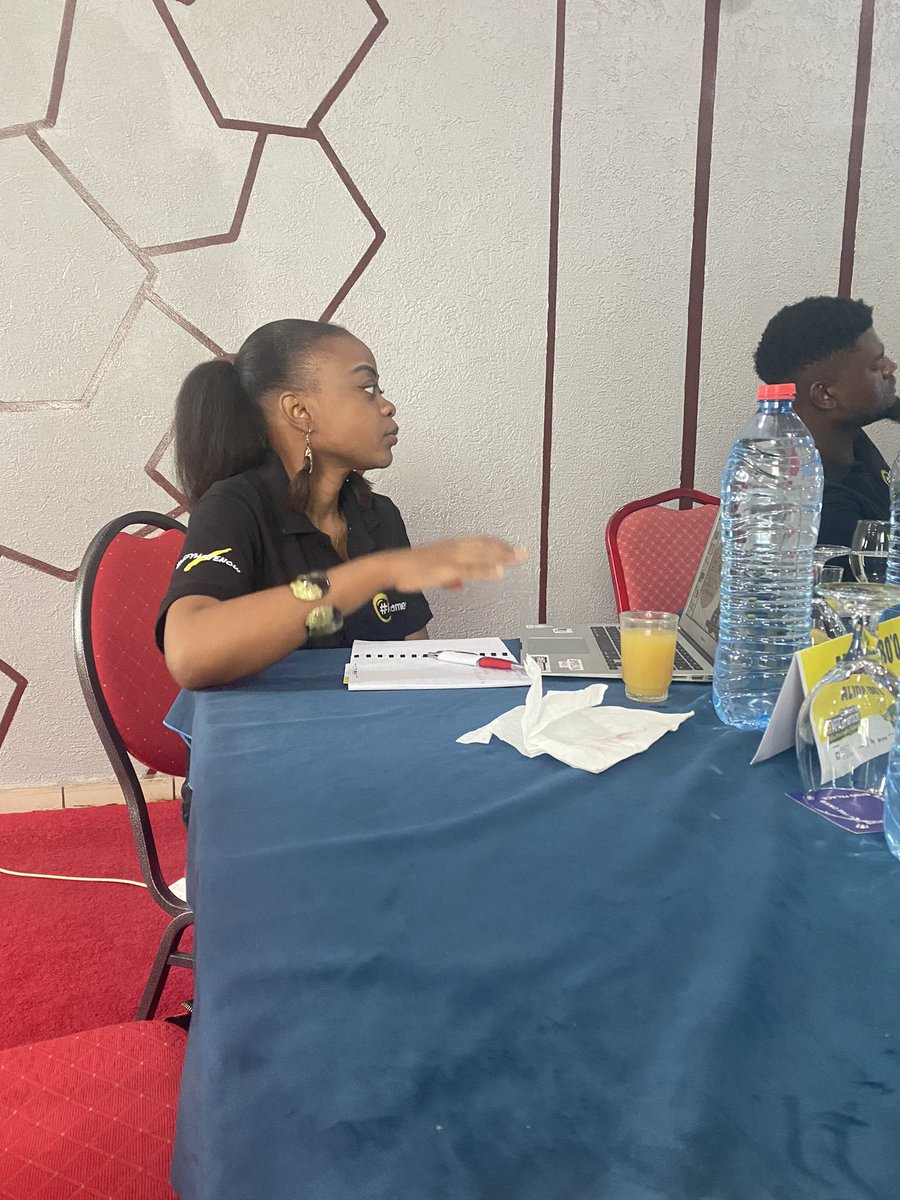 Depuis jeudi nous avons commencé la 2e session de formation en présentiel du #AFFCameroon cohorte 10, qui se tient cette fois-ci à Douala. 3 jours de sessions intenses autour du Fact-checking: Conseils, techniques et outils.
#ActionContreIntox 
#237Check 
#ThinkB4UClick