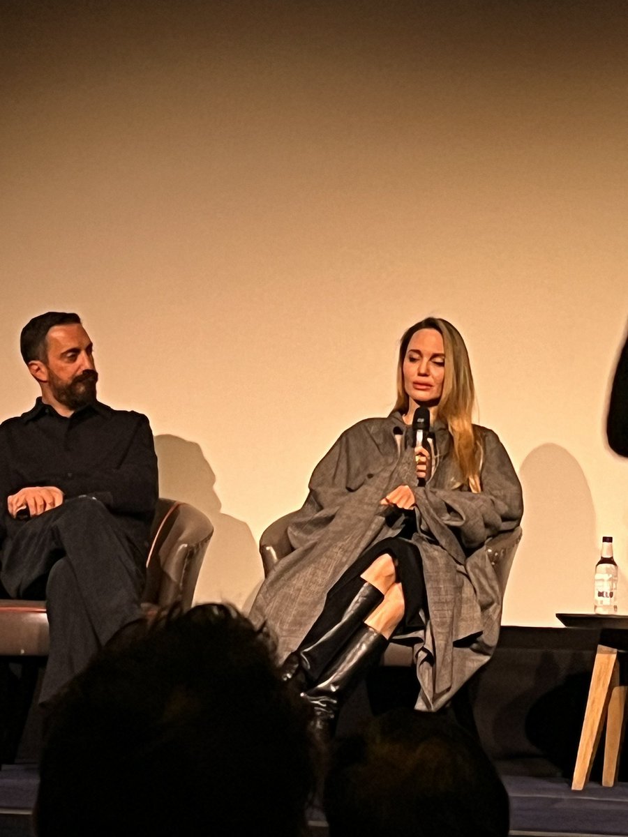 #MARIA Beautiful study of the last days of opera singer #MariaCallas. Beautifully acted by #AngelinaJolie.

Q&amp;A with: Pablo Larraín, Angelina Jolie, Alba Rohrwacher, Steven Knight, Guy Hendrix Dy